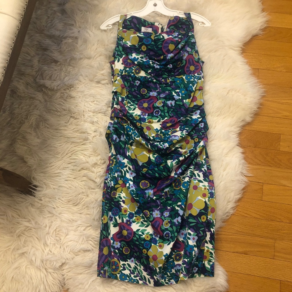 Summer adjusted dress. - Picture 3 of 7